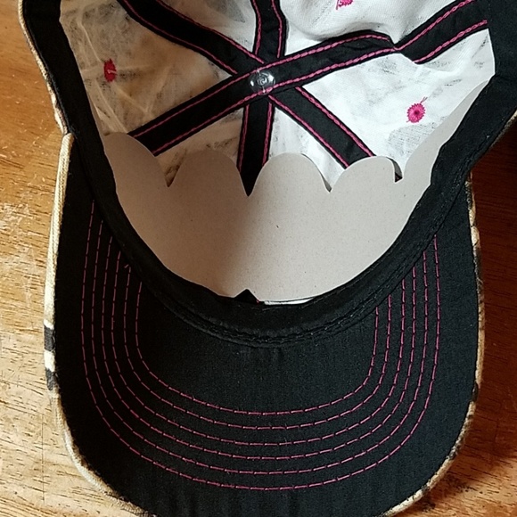 Mossy Oak Camouflage Pink Accents Baseball Cap NWT - Picture 6 of 6